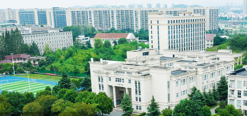  喜报！储迹12盘位高性能NAS进驻南京钟山职业技术学院数据中心